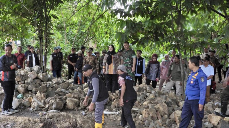 Bareng TNI & Satgas, Walikota Eva Dwiana Gerak Cepat Normalisasi Sungai di Jagabaya Way Halim