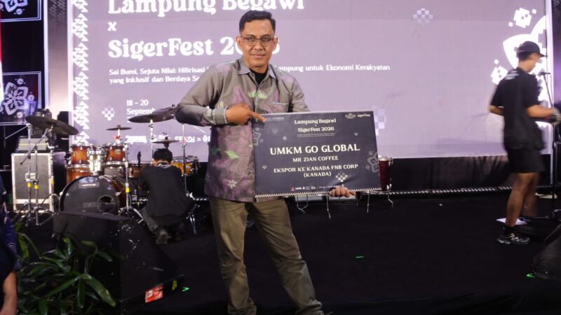 GO GLOBAL! Mr. Zian Coffe Asal Lambar Terima Penghargaan Ekspor di Panggung Lampung Bagawi x SigerFest 2026