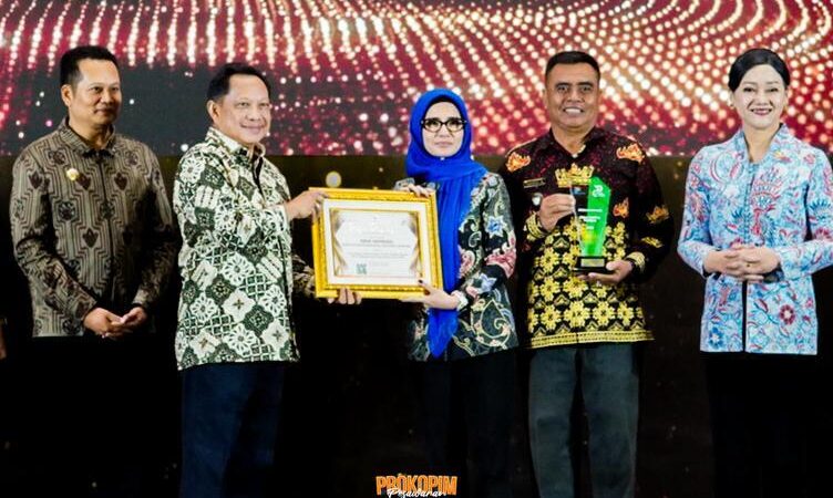 Bupati Nanda Indira Terima Penghargaan Nasional atas Prestasi Desa Sidodadi sebagai Desa Cantik Terbaik 2026
