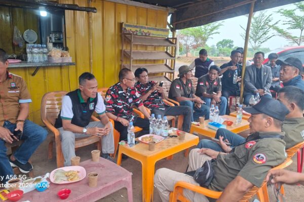 Direktur BUMD Tulang Bawang Gerah Isu Rp30 Miliar, Datangi Kejari Gandeng LMP, KAHMI, HMI dan Trinusa